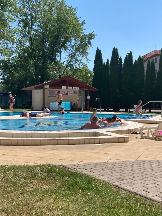 Sport Apartman Hajdúszoboszló Extérieur photo